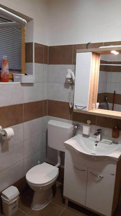 Apartment And Rooms"Tabasnice"Tuzla Centar المظهر الخارجي الصورة